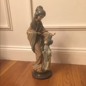 NAO by Lladro - Japanese geisha woman with child
